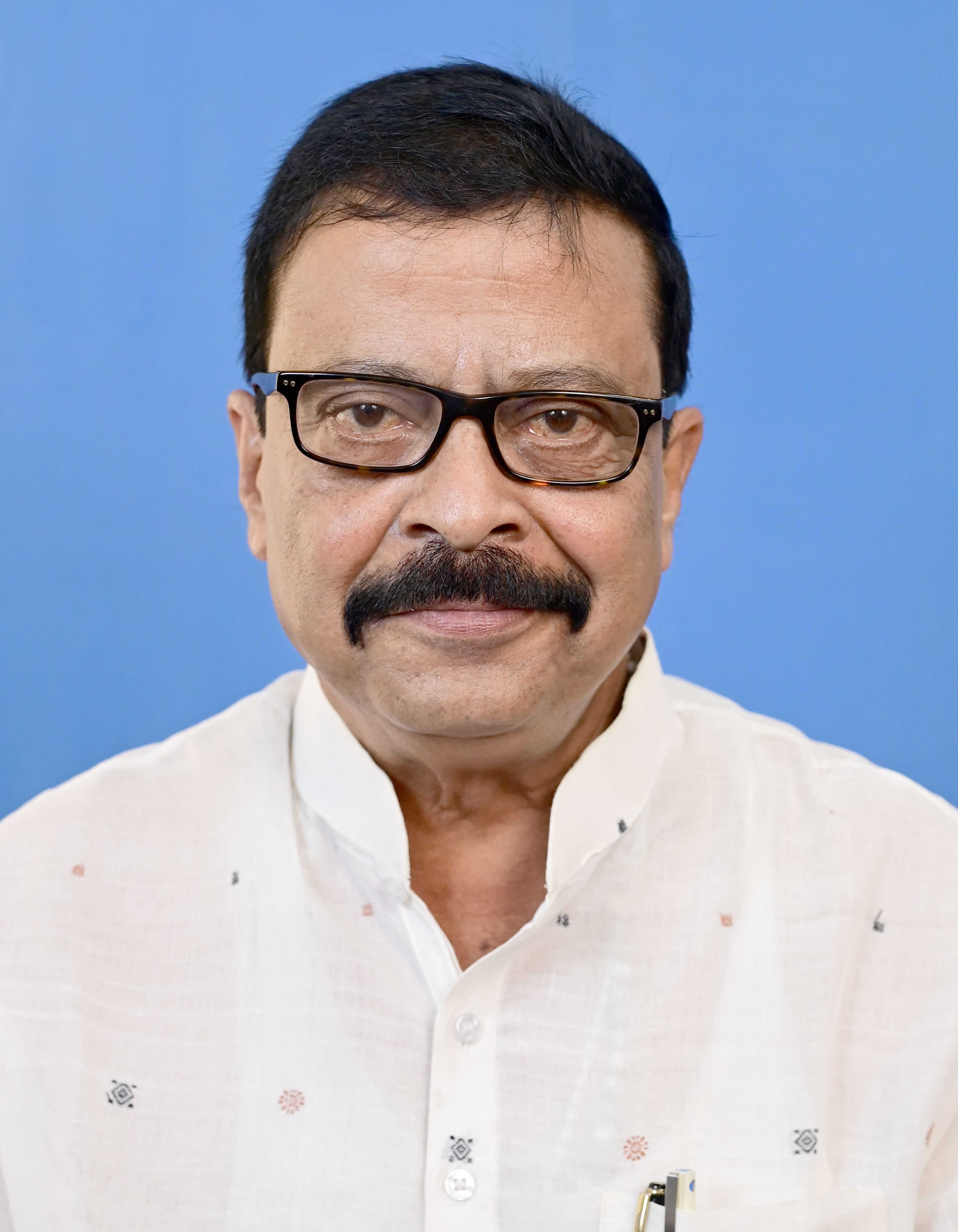 Shri Suresh Pujari